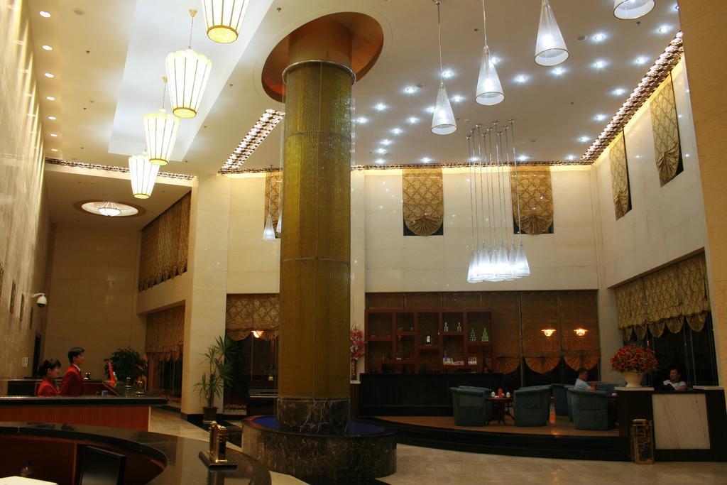 Weihai Times Business Hotel Экстерьер фото